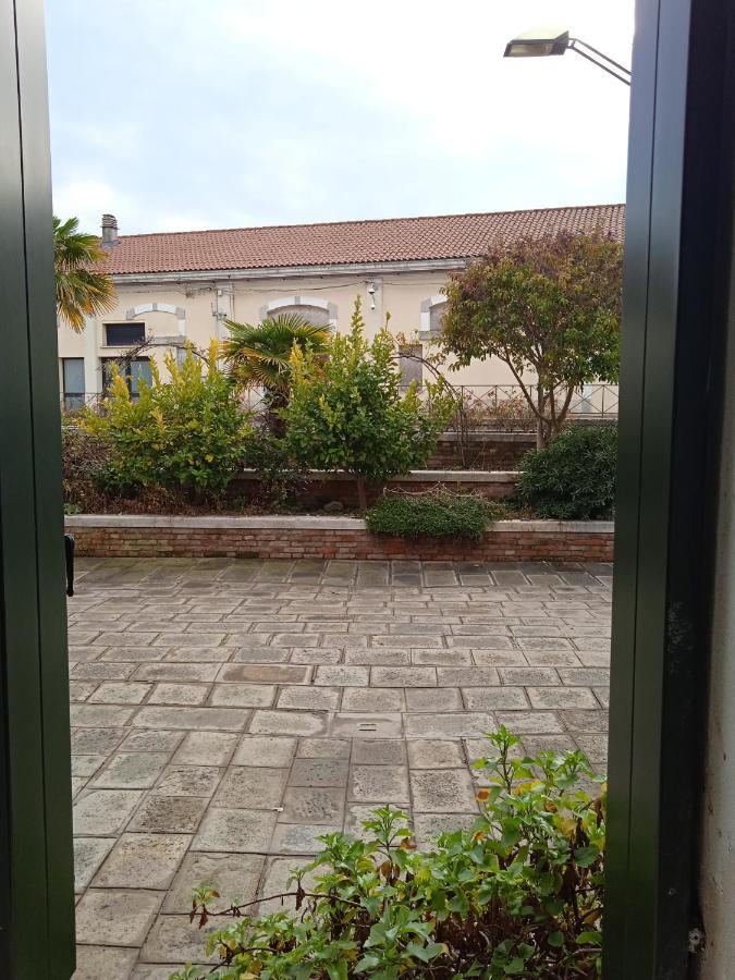 Sestiere Dorsoduro, A Due Passi Da Zattere Appartement Venetië Buitenkant foto